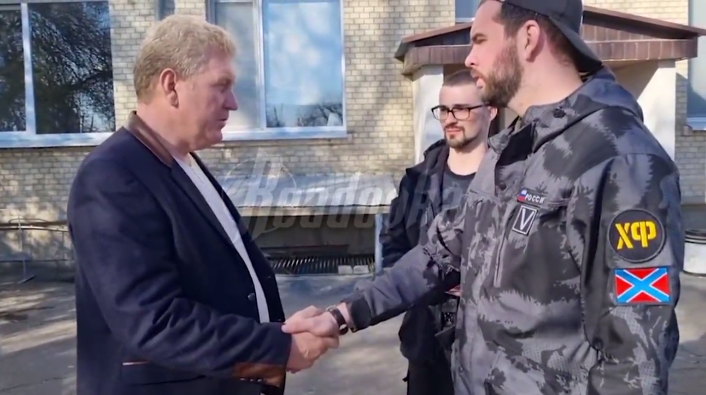 Сын певицы Варвары доставил дефицитные лекарства на левый берег Херсонской области