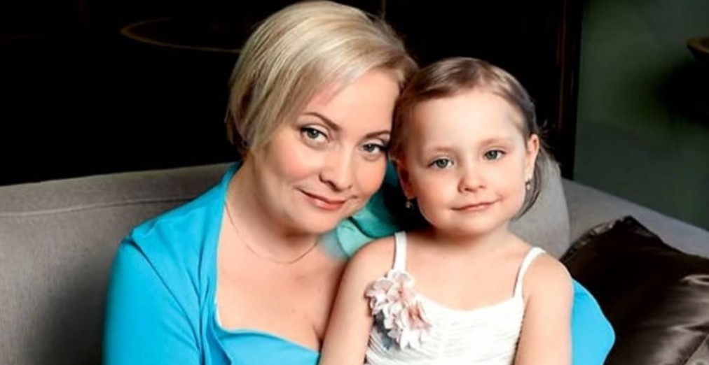 Актриса Светлана Пермякова показала подросшую 10-летнюю дочь Варвару