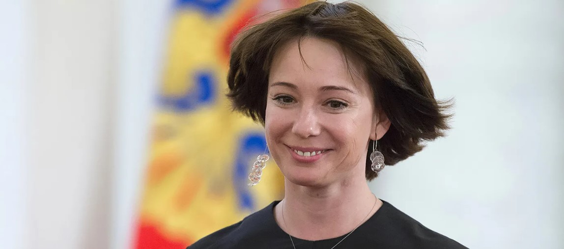 «Я просто счастлива»: Ахеджакова прокомментировала присуждение Хаматовой премии в Латвии