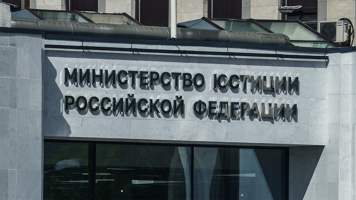 Минюст РФ включил в реестр физлиц-иноагентов экс-главу Екатеринбурга Евгения Ройзмана