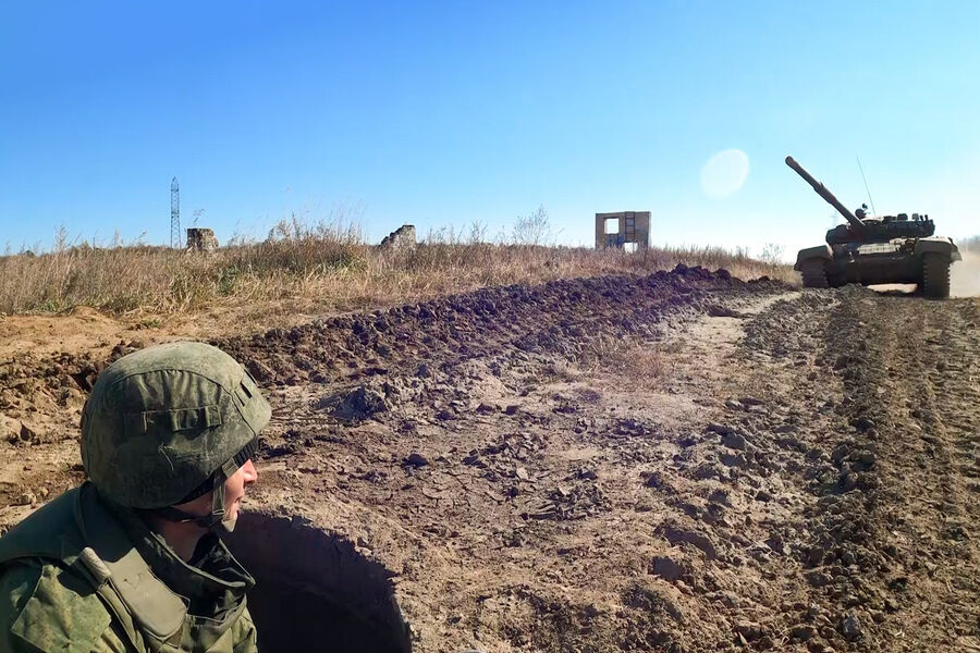 Российские военные уничтожили четыре склада боевиков в Запорожской области