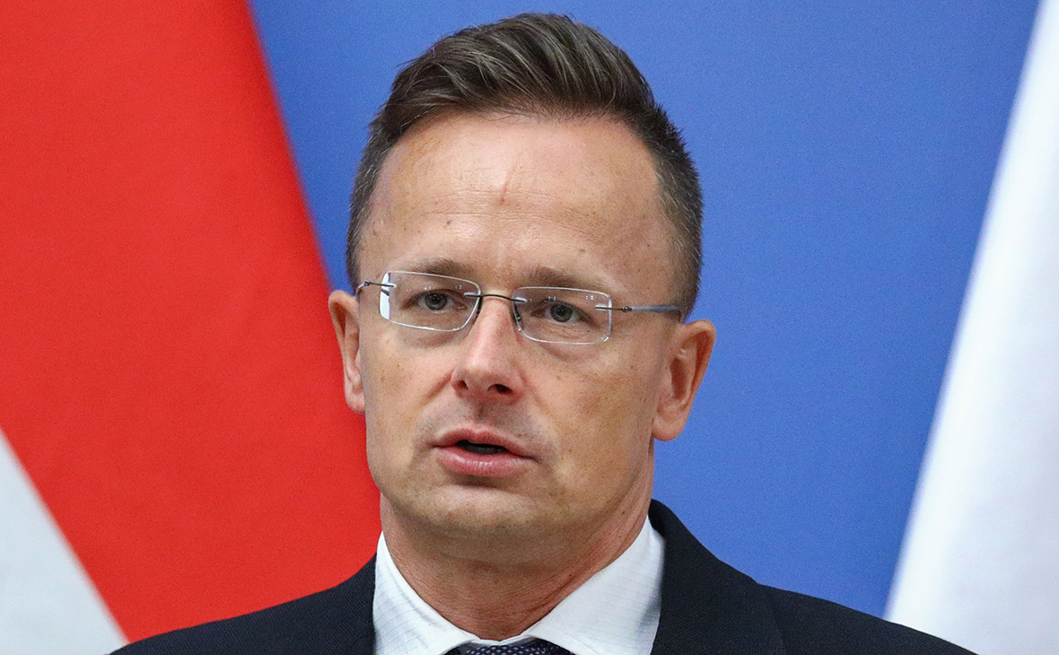 МИД Венгрии назвал условие для проведения комиссии Украина-НАТО
