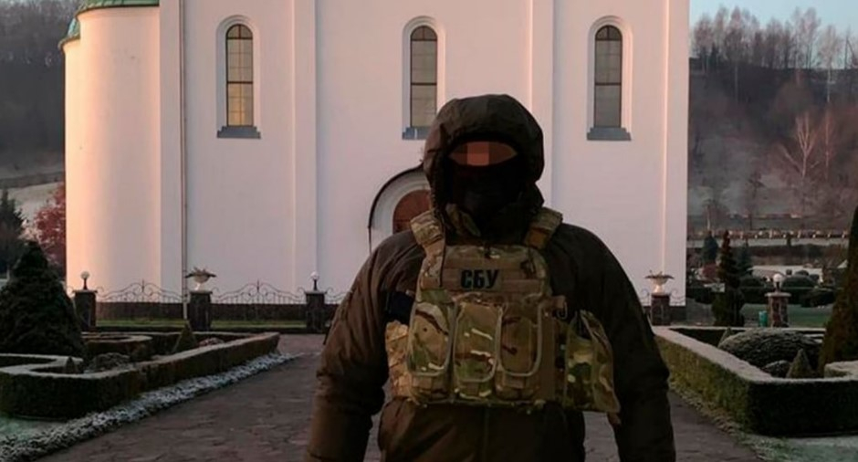 СБУ проводит обыски в Кирилло-Мефодиевском женском монастыре