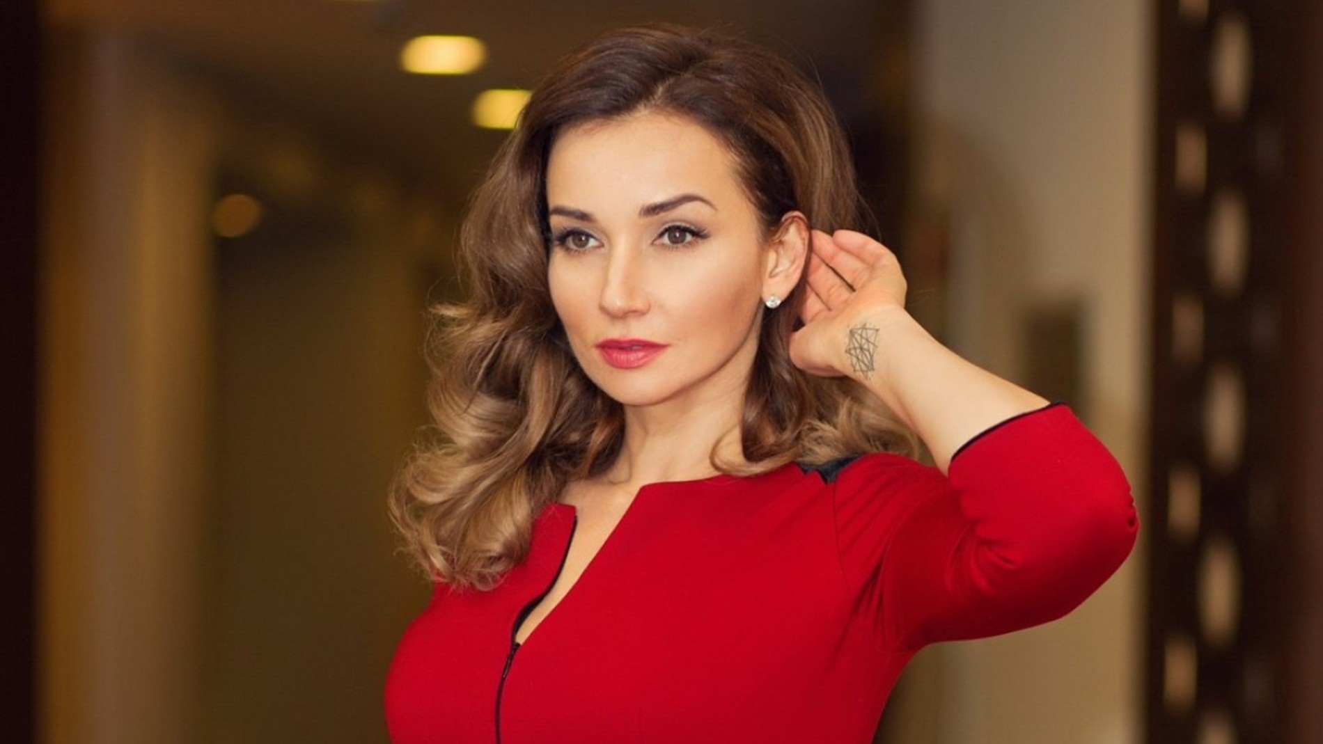 Анфиса Чехова до появления на телеэкранах работала визажистом