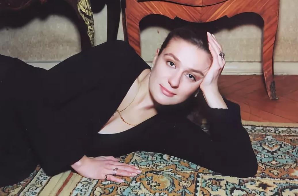 Анастасия Мельникова назвала болезнь причиной изменения внешности и лишнего веса