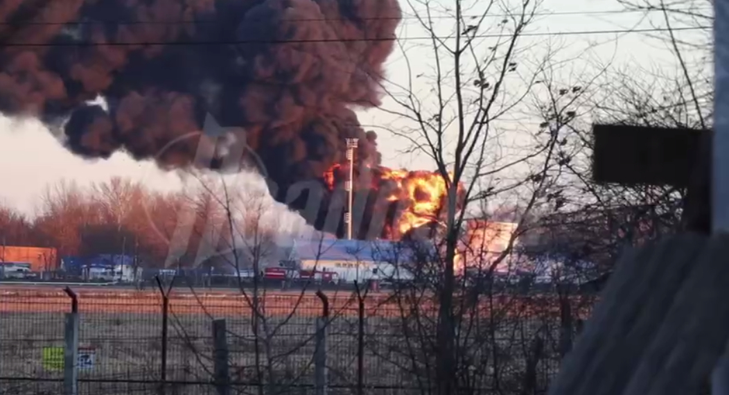 Площадь пожара на курском аэродроме составляет 500 кв м