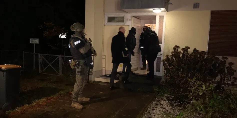 В Германии арестовали 25 человек якобы за подготовку к госперевороту