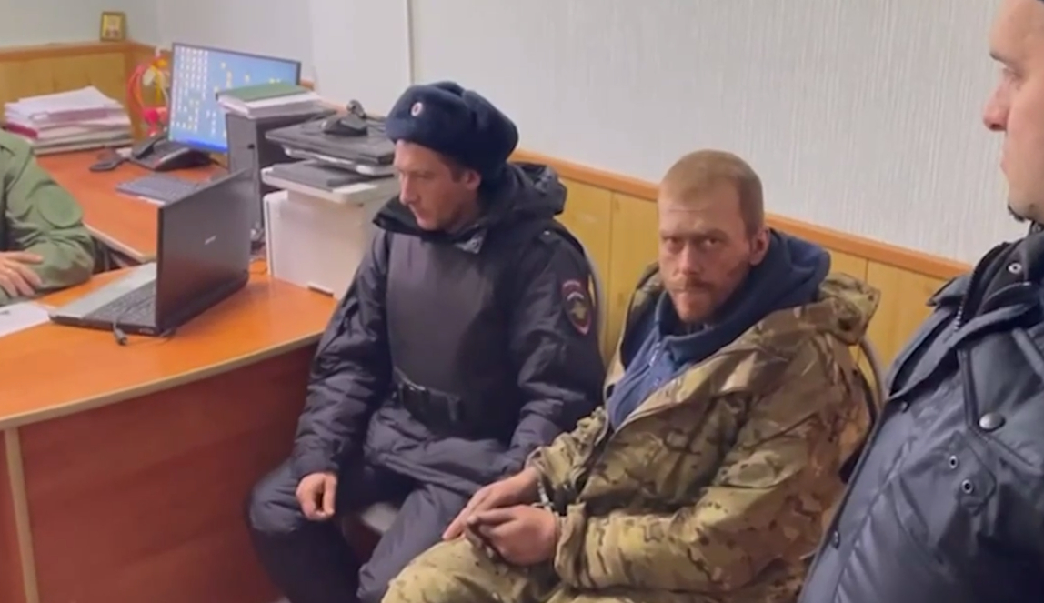 В СК показали кадры задержания мужчины, который ранил полицейского в Новошахтинске