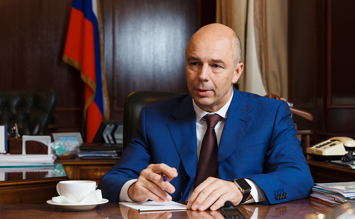 Силуанов: Россия готовит встречные меры на введение потолка цен на нефть