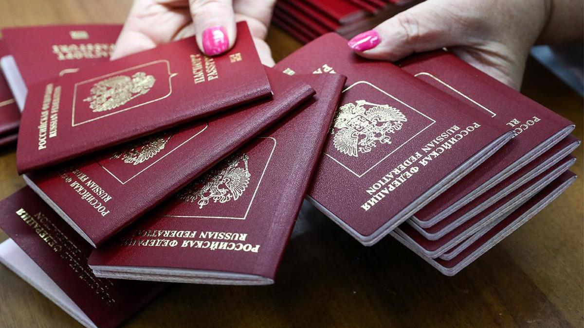ЕС отказывается признавать российские паспорта, выданные на новых территориях