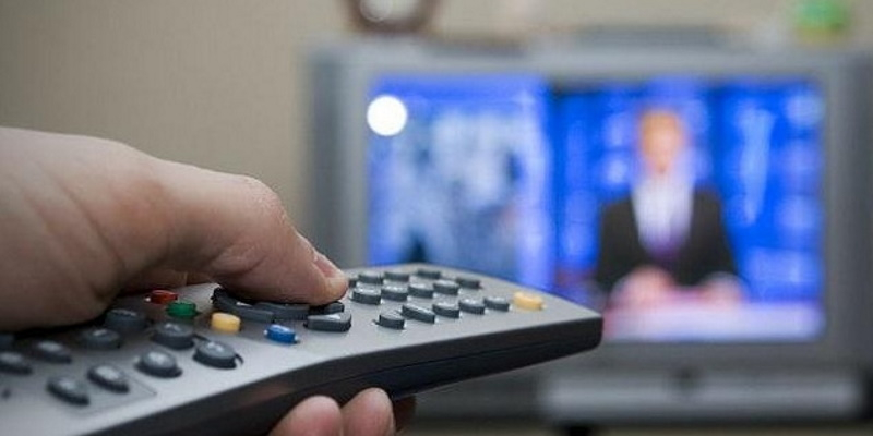В Латвии арестовали мужчину за подключение к российским телеканалам 