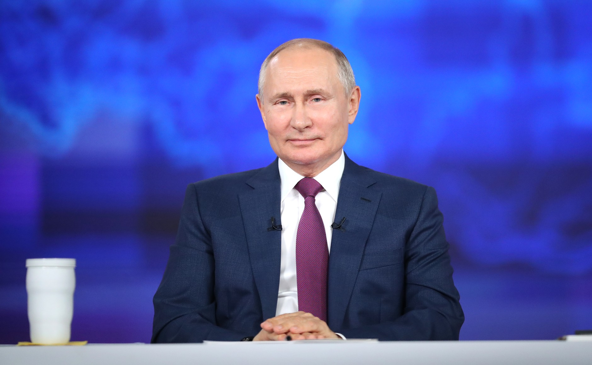 Путин поручил изучить вопрос о создании курса по истории религий России
