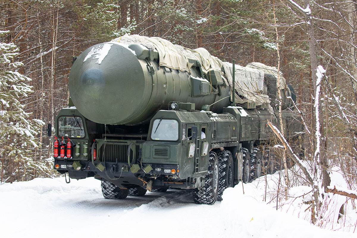 Daily Mail: загрузка ракеты «Ярс» в пусковую шахту стала сигналом Западу от России