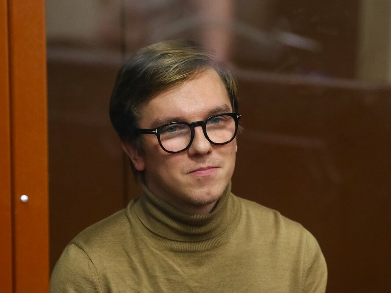 Суд продлил меру пресечения сотрудникам Ксении Собчак