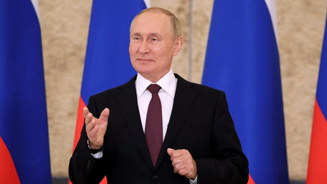 Путин провел пресс-конференцию с журналистами