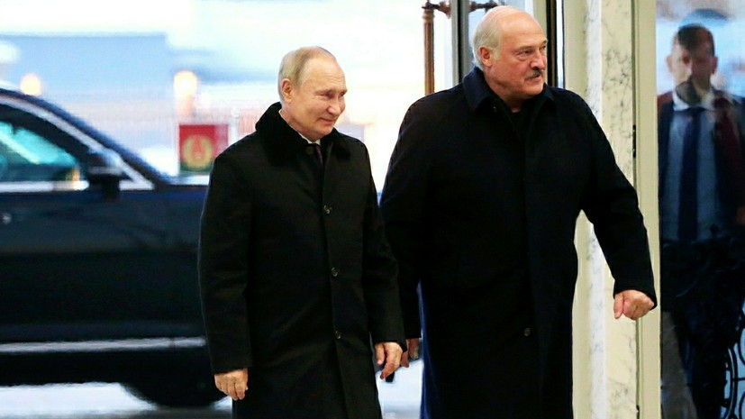 Путин и Лукашенко проводят переговоры в Русском музее
