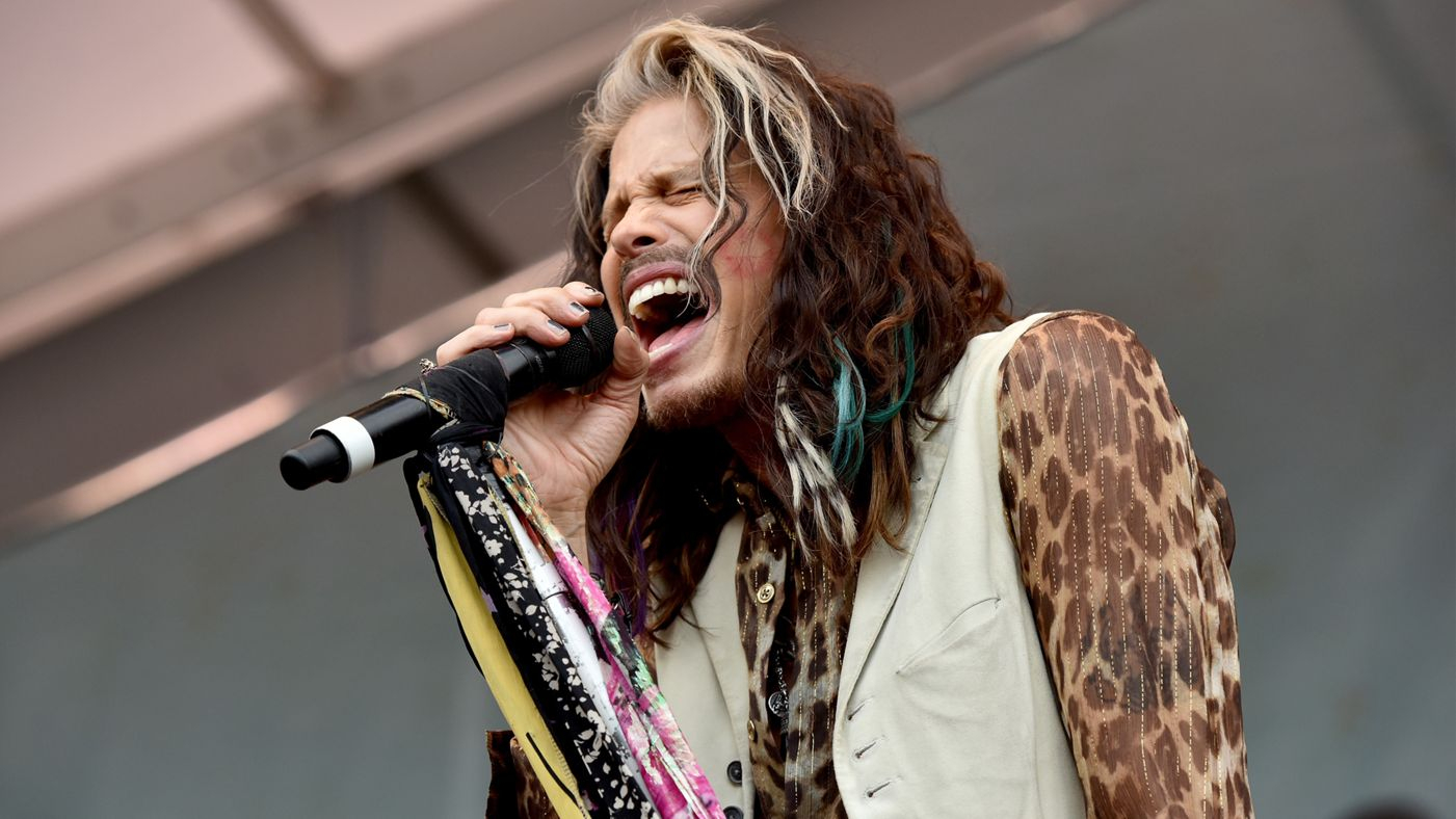 Солиста Aerosmith обвинили в сексуальном насилии над несовершеннолетней