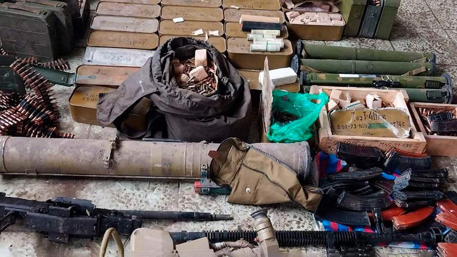 В ЛНР спецслужбы нашли схрон с оружием и боеприпасами украинских диверсантов