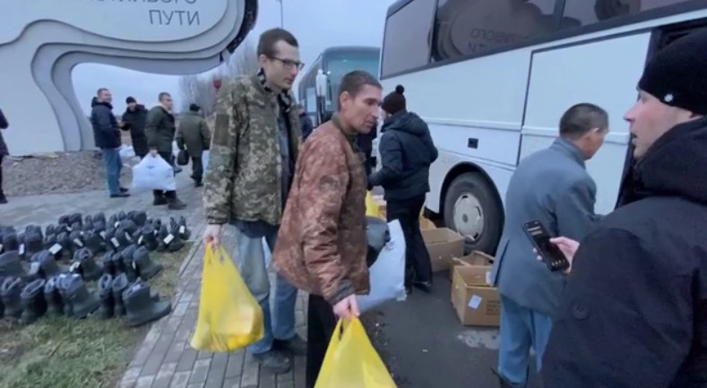 Появились новые кадры возвращения русских бойцов на Родину