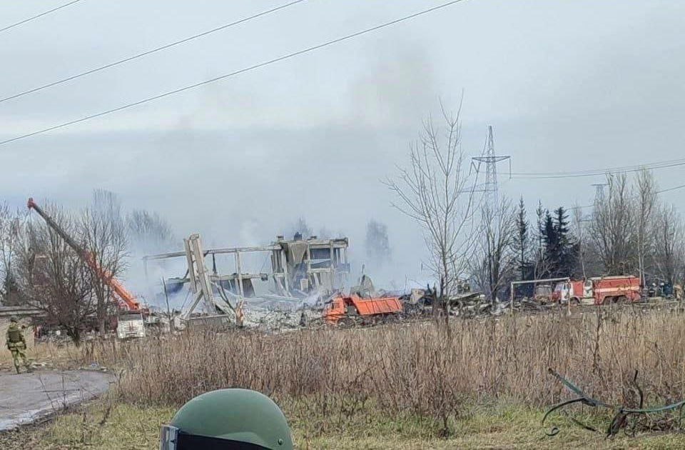 В новогоднюю ночь врагами из РСЗО было обстреляно ПТУ, где были размещены военные