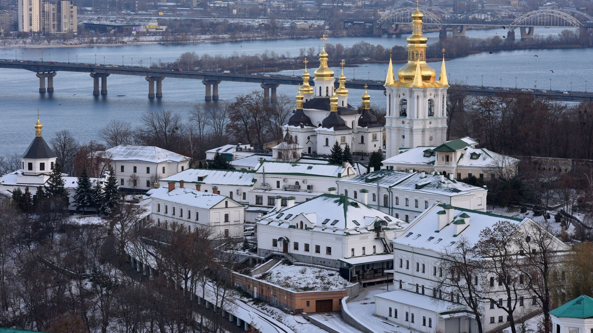 Киево-Печерскую лавру отняли у УПЦ и планируют передать раскольникам