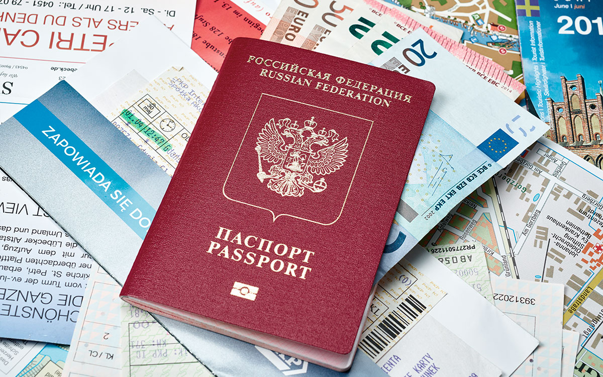 МИД РФ: ЕС предъявляет невыполнимые визовые требованиях к российским туристам
