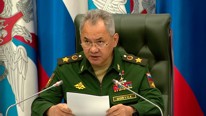 Шойгу провел совещание по вопросу увеличения численности военных