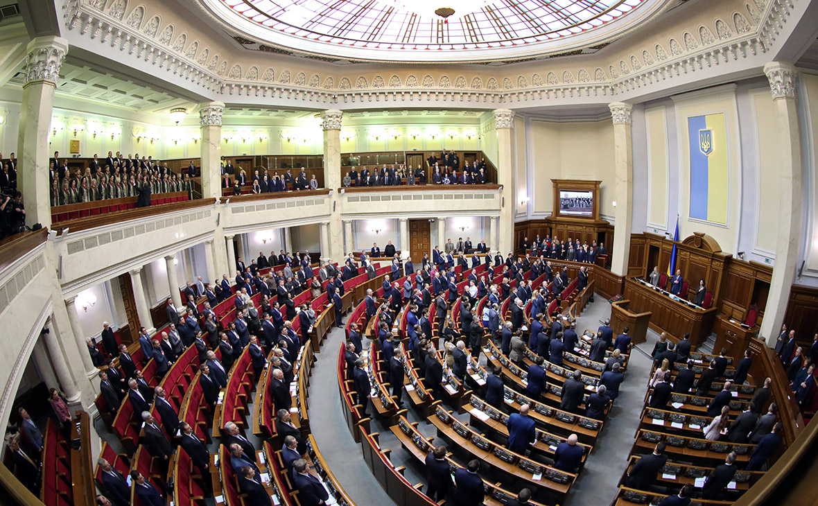 В украинском политикуме назрел скандал из-за махинаций с закупками для ВСУ