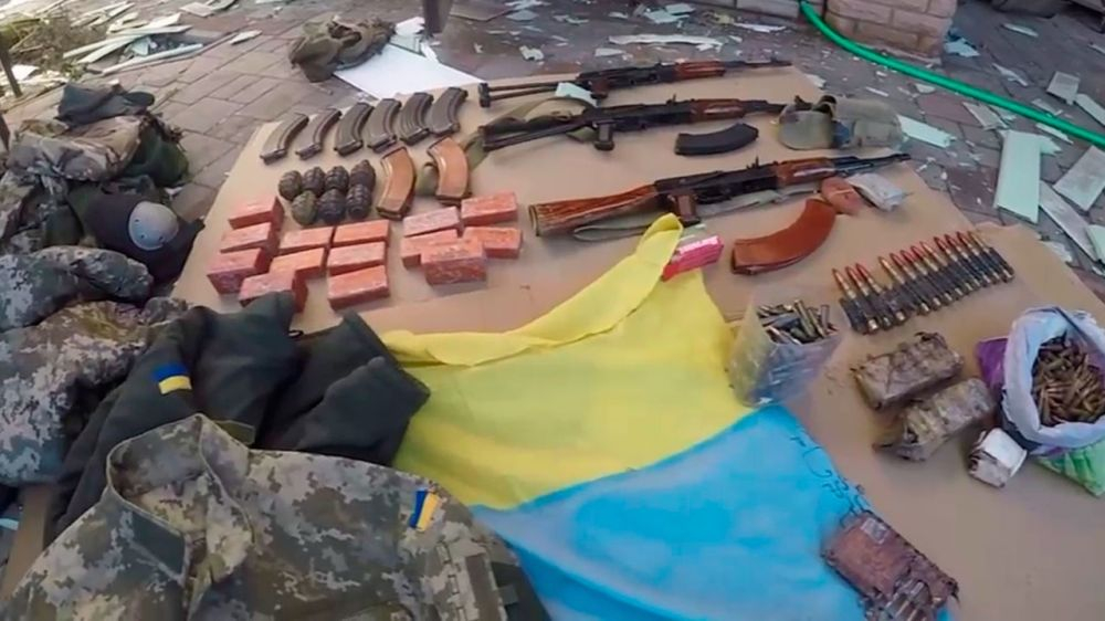 Российские военные обнаружили крупный тайник боеприпасов и оружия в Энергодаре