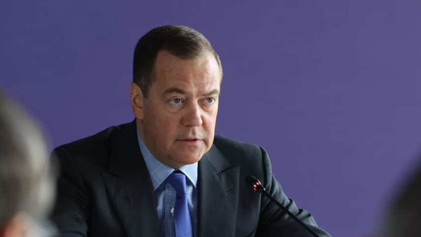 Дмитрий Медведев посетил концерн «Калашников»