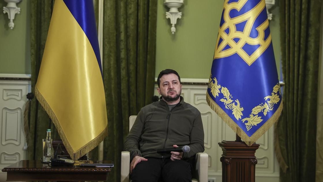 Советник главы Крыма Крючков прокомментировал телевещание, прерванное обращением Зеленского