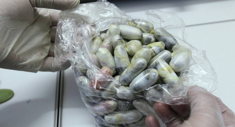 Гостинцы из Стамбула: во Внуково задержана россиянка с 90 пакетами кокаина в желудке