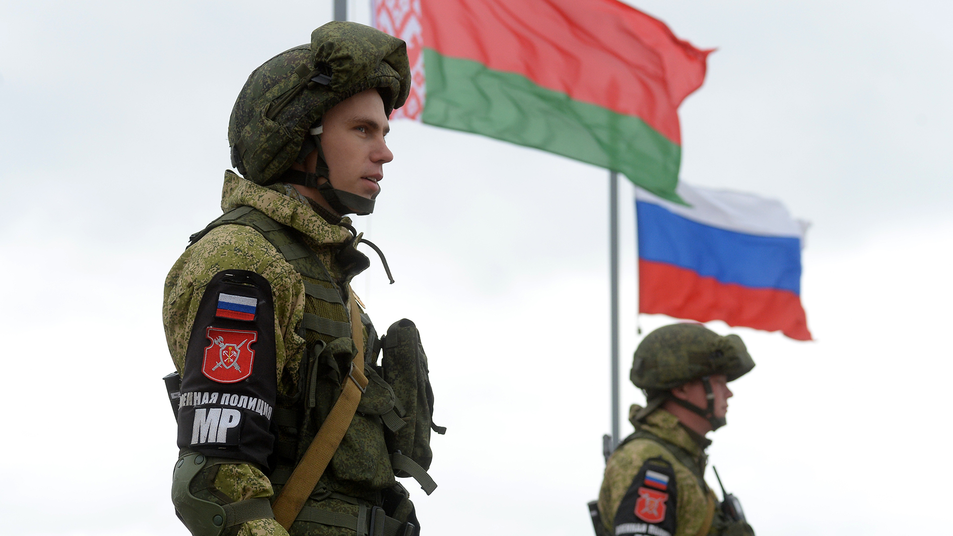 Минобороны РБ: российские и белорусские летчики продолжают проходить учения