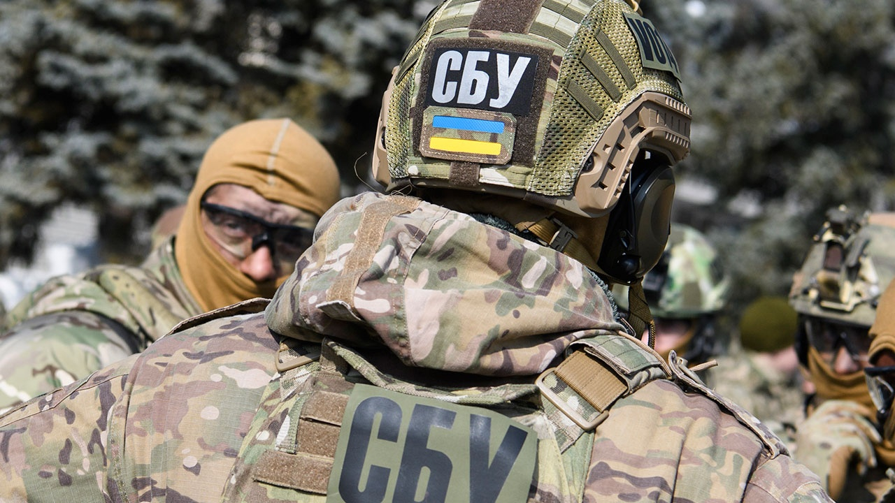 Вслед за анонсом отставок чиновников по Украине прокатилась волна обысков