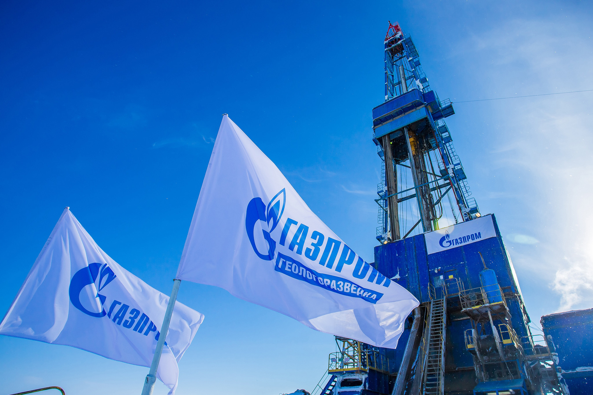 «Газпром» запустил комплекс по производству, хранению и отгрузке СПГ в Калининграде