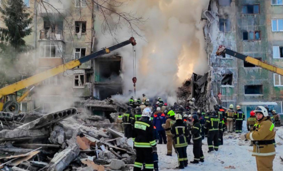 Пять человек погибли при взрыве газа в новосибирской многоэтажке
