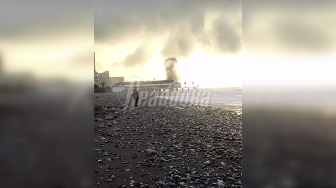В Батуми на пляже взорвалась морская мина