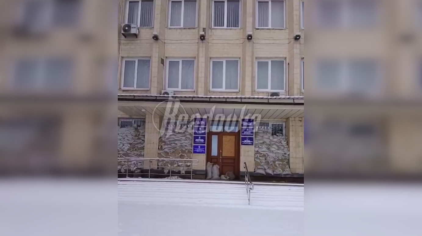 «Дырявые вы! Вместе с президентом вашим»: из Краматорска сбежала украинская администрация