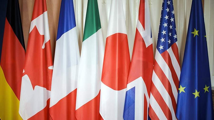США и G7 24 февраля введут новый масштабный пакет санкций против РФ
