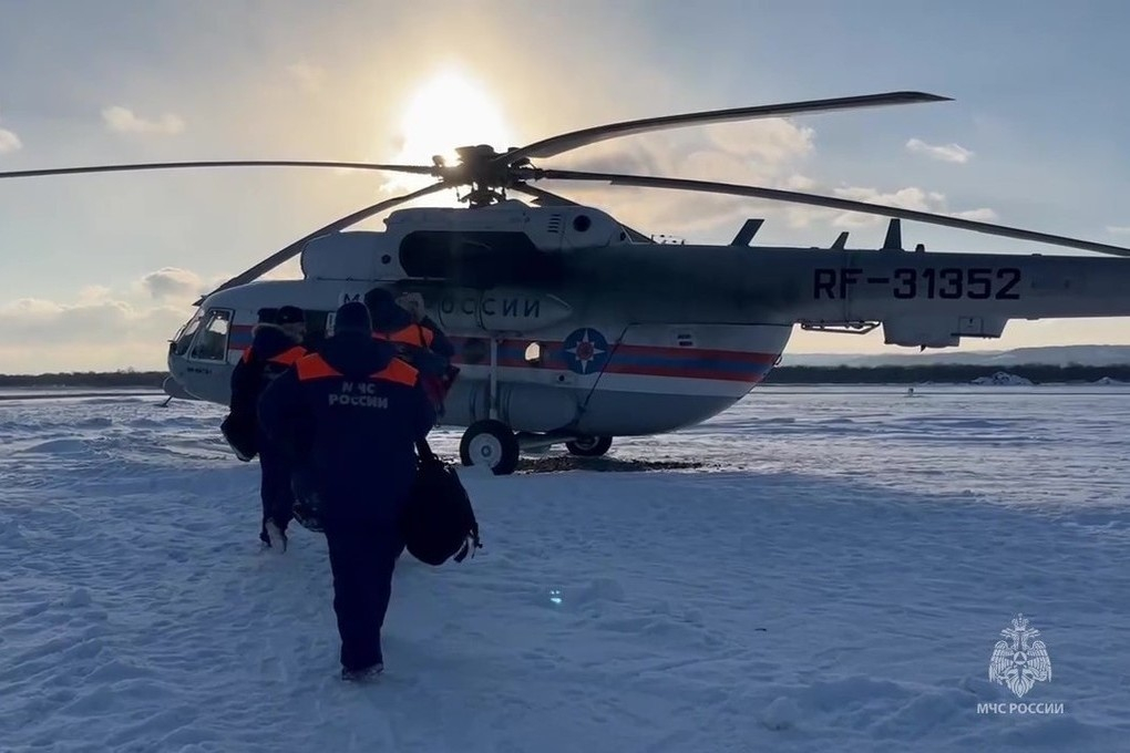 Вертолет Robinson совершил аварийную посадку в Сахалинской области