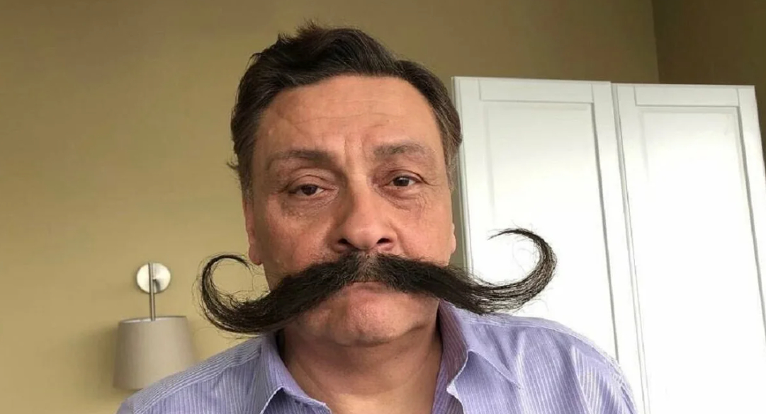 Уволенный из МХТ актер Дмитрий Назаров написал стихотворение о цензуре в России