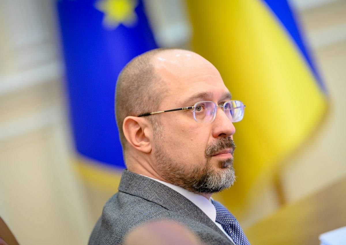 Киев надеется получить свыше 15 млрд долларов от МВФ на восстановление страны