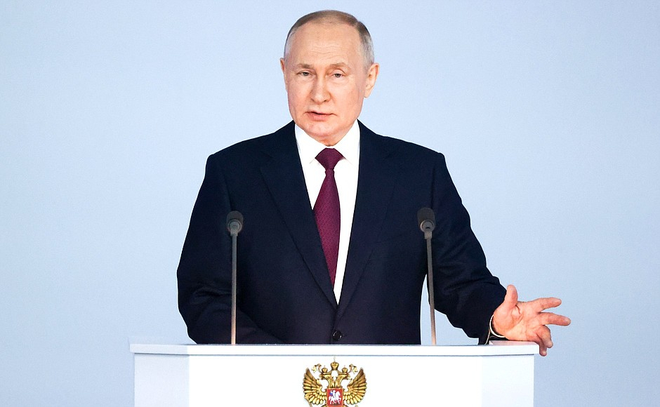 Путин: «Не стоит цепляться за прошлое – надо перестроить свою жизнь и работу»