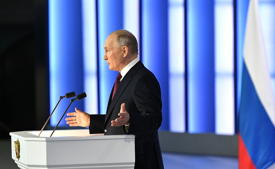 Путин: «Государство будет поддерживать все творческие начинания»