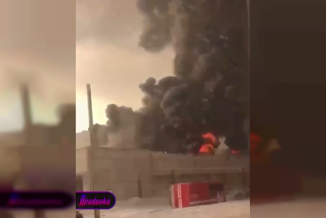В Красноярске загорелся склад