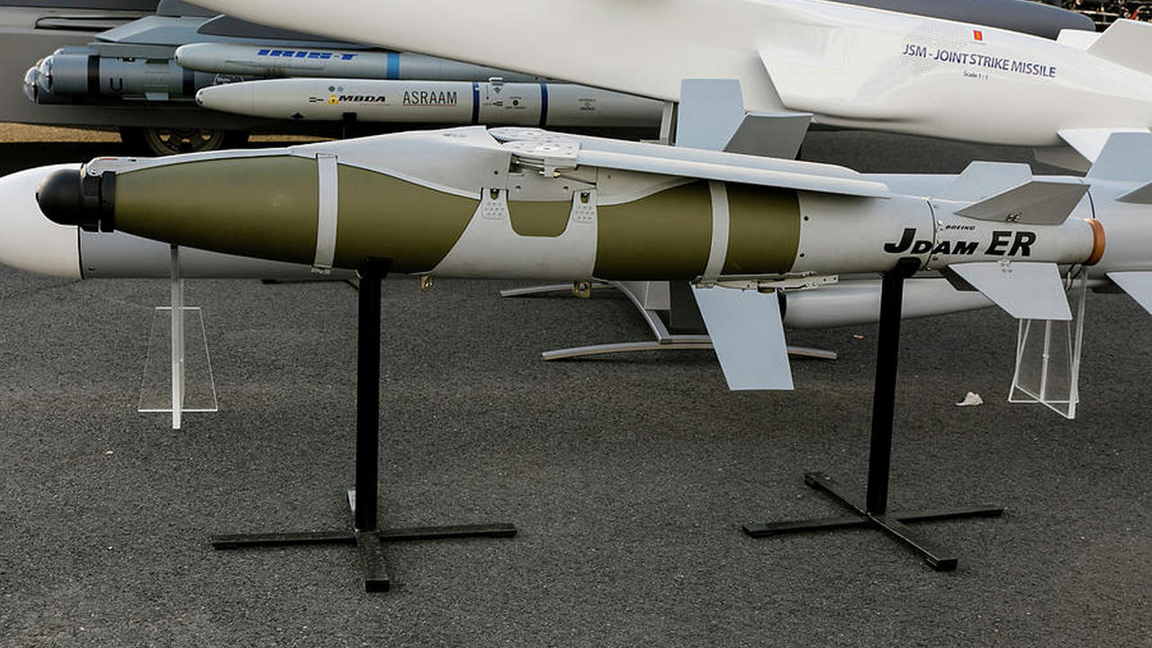 США передадут Украине дальнобойные бомбы Jdam-ER с GPS-наведением