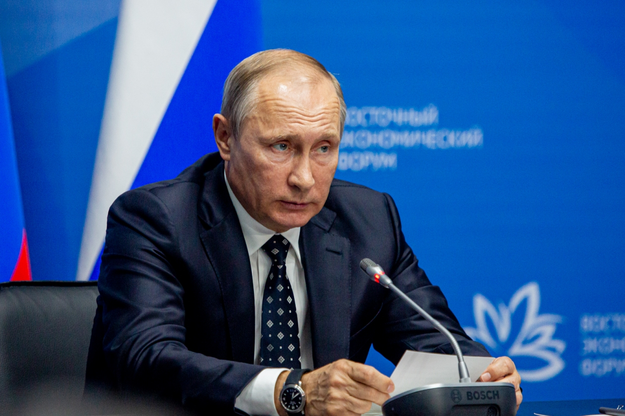Путин инициировал процедуру формирования нового состава Общественной палаты