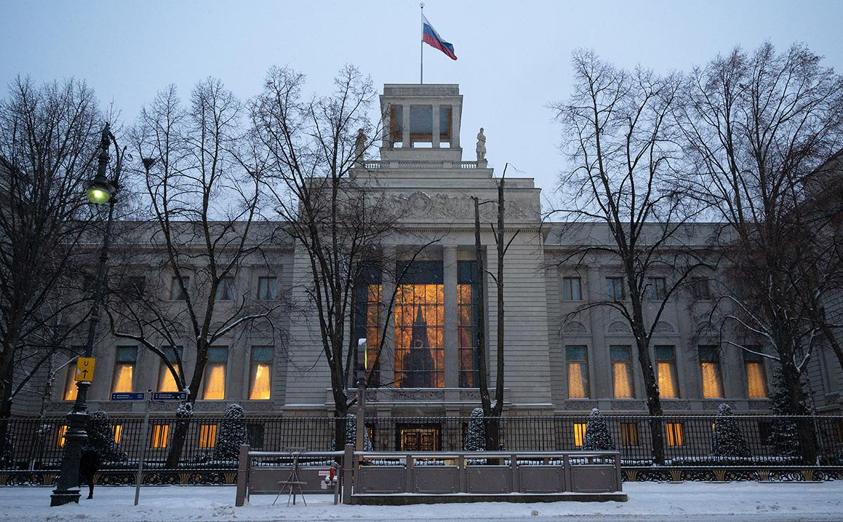 В Берлине демонстранты прекратили издевательство над памятью российских солдат