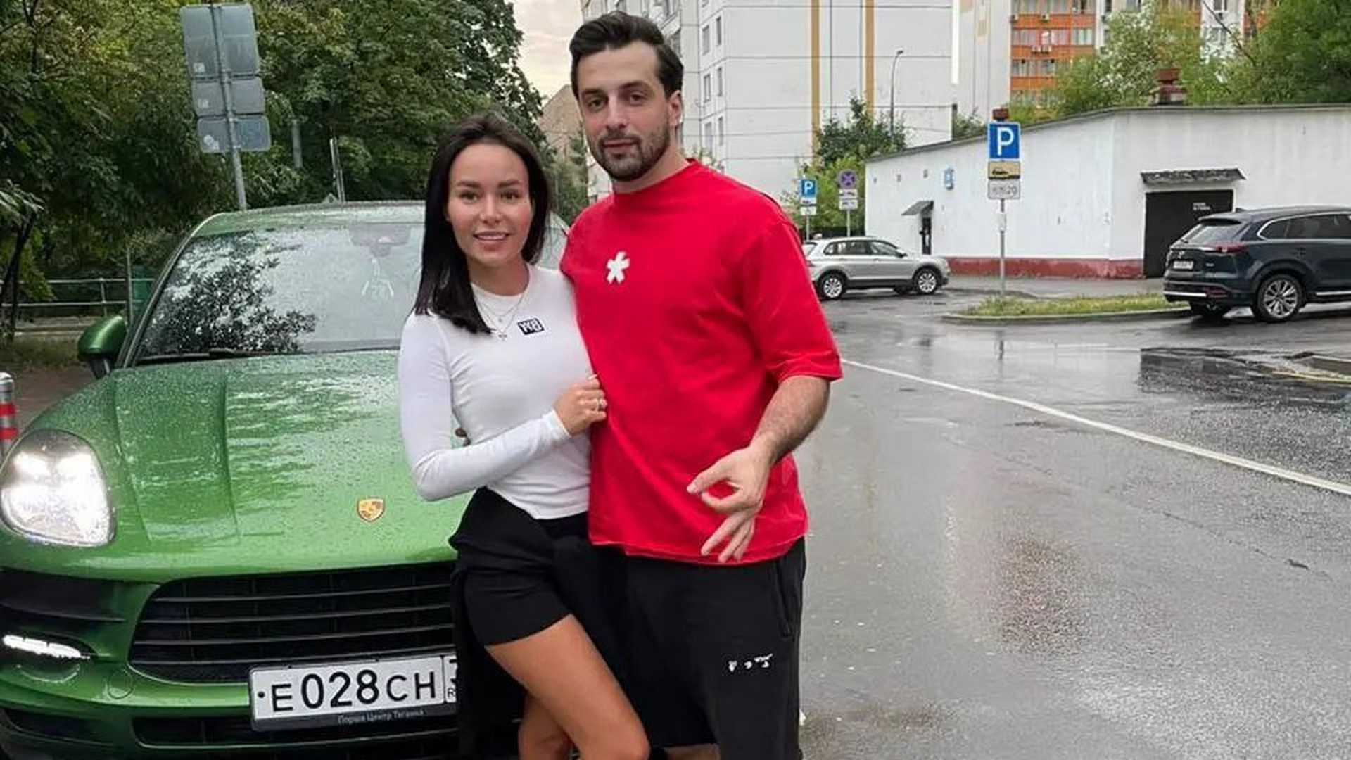 Жена хоккеиста Вовченко из «Северстали» на Porsche сбила ребенка