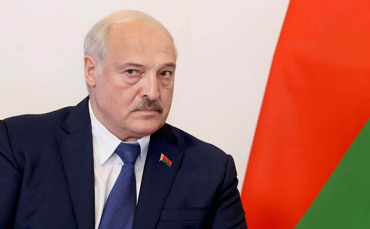 Лукашенко: у Украины нет другого пути кроме как заключить мирный договор с Россией